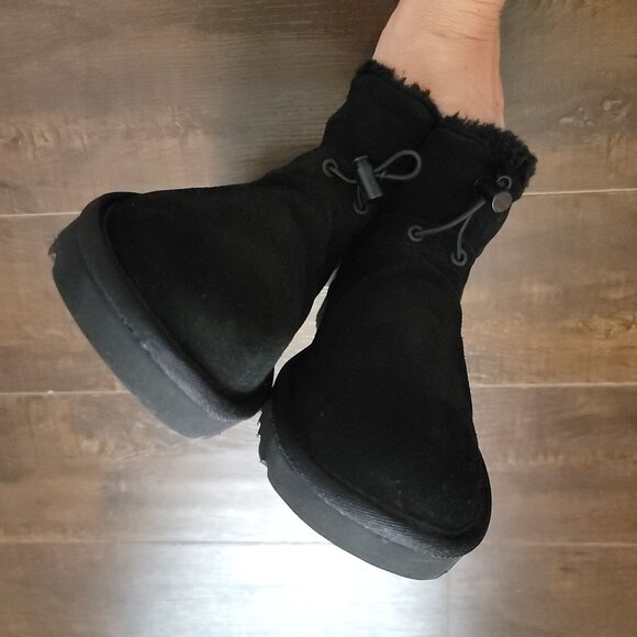 NEW UGG Classic Mini Toggler Boots Womens 7 Suede Wool Outdoors Cozy Winter - Picture 4 of 9